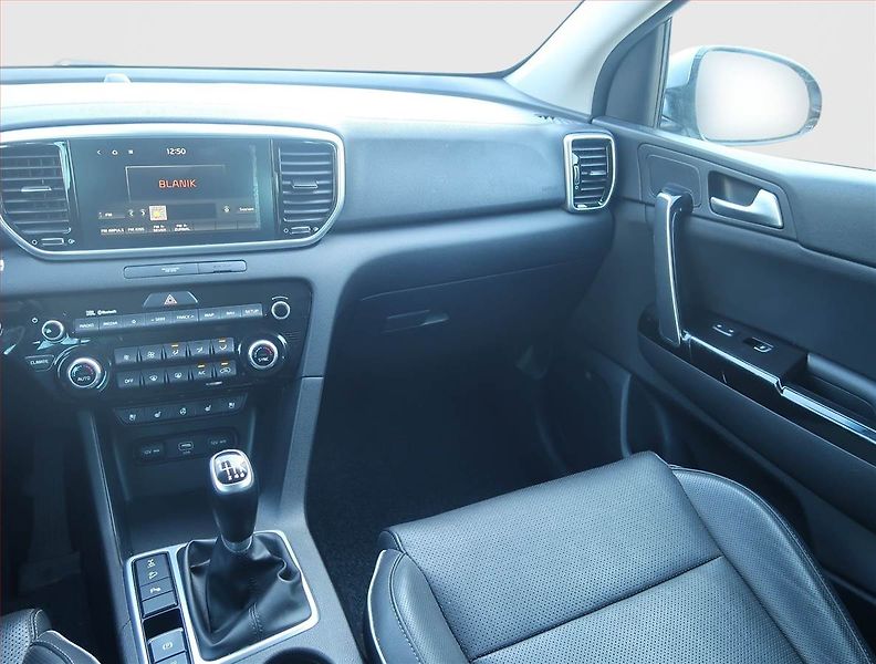 Kia Sportage (2019) 1.6 T-GDI, 4X4, Serv.kniha - fotka 8 z 15