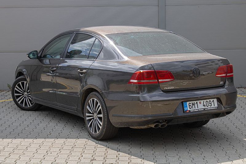 Volkswagen Passat - fotka 7 z 27