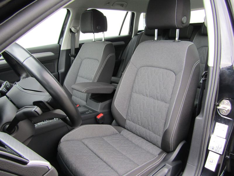 Volkswagen Passat Business 2.0 TDI 110KW DSG Var - fotka 17 z 30
