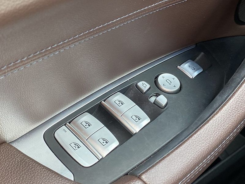 BMW X3 30D xDrive, automat, 2x kola - fotka 32 z 39