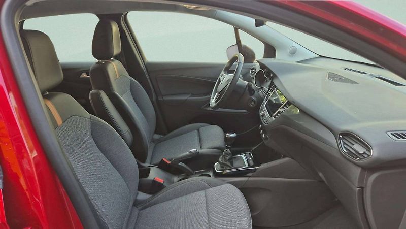 Opel Crossland Elegance F 12 XHL (81kW / 110H - fotka 21 z 49
