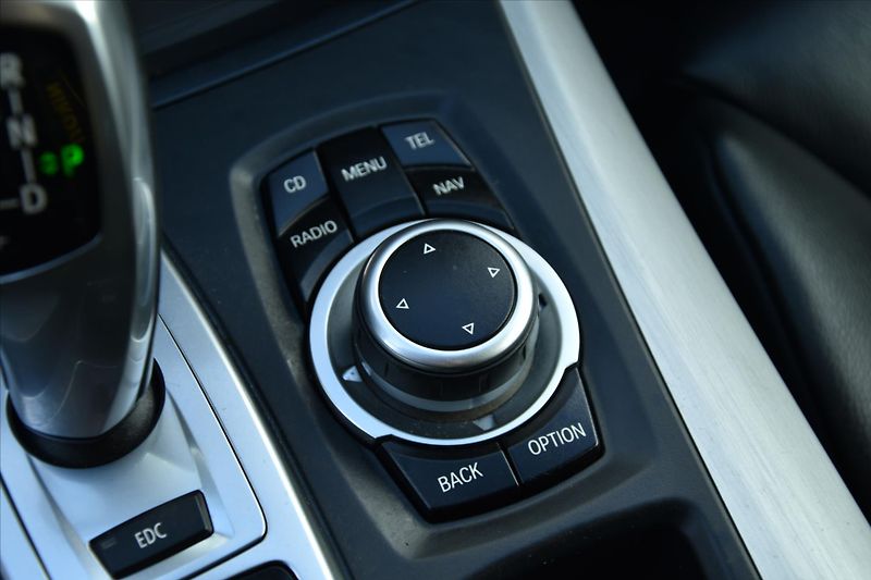 BMW X6 4.4 xDrive 408kW M. 74000KM ČR - fotka 23 z 28