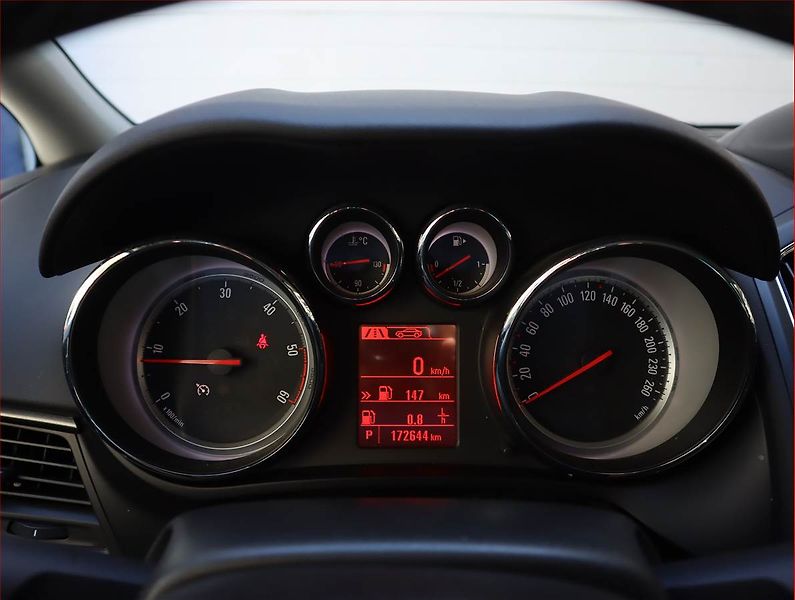 Opel Zafira (2016) Cosmo 2.0 CDTI, Automat - fotka 11 z 19