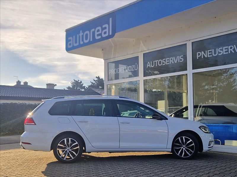 Volkswagen Golf 1,6 TDI LED KOMP.SERV.HISTORIE - fotka 6 z 50