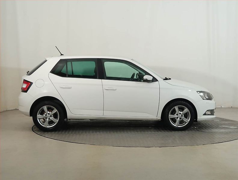 Škoda Fabia (2015) Ambition 1.4 TDI, Tempomat - fotka 6 z 13