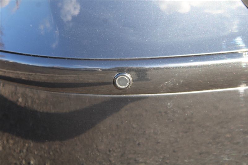 BMW Řada 1 2,0 118d  KLIMATIZACE - fotka 18 z 28