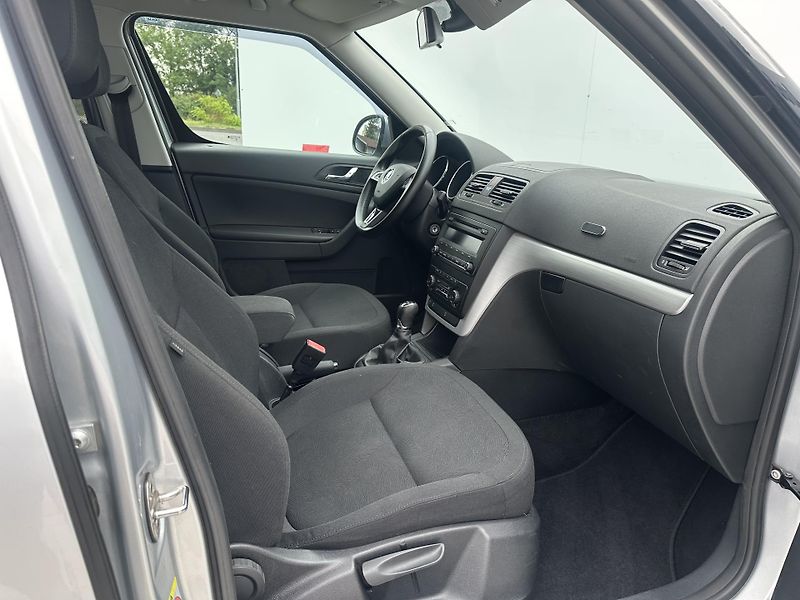 Škoda Yeti (2013) 1.4 TSI 90kW, ser.knížka - fotka 15 z 29