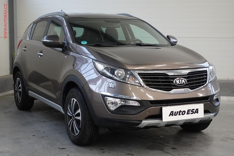 Kia Sportage (2014) 2.0CRDi 4x4, Xenon, navi - fotografie inzerátu