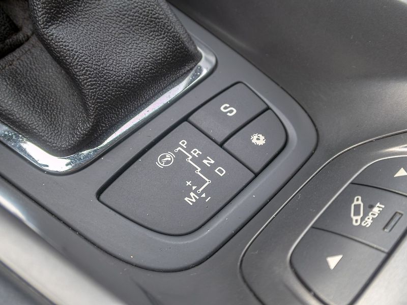 Citroën C5 (2008) 2.0HDI 100KW – PO SERVISU - fotka 25 z 41