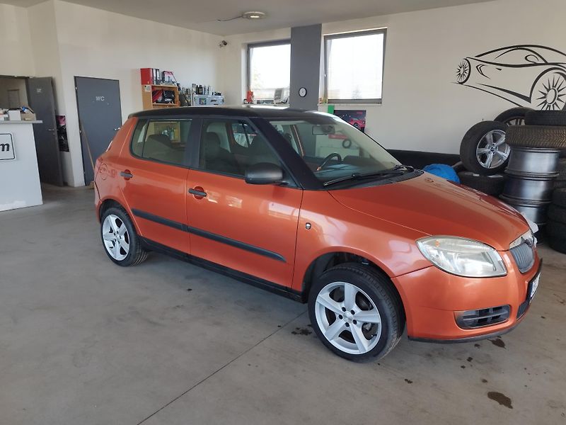 Škoda Fabia (2007) 1.244kW, TAŽ.ZAŘ. - fotka 10 z 26