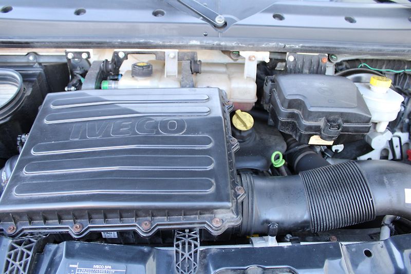 Iveco Daily 35S160 2,3 Hi-Matic Skříň+čelo - fotka 21 z 22