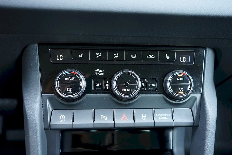 Škoda Karoq (2024) TSI 110 kW DSG Fresh - tažné - fotka 18 z 29