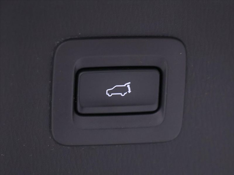Mazda CX-5 2,5 SkyActiv AWD Sports-Line D - fotka 10 z 37