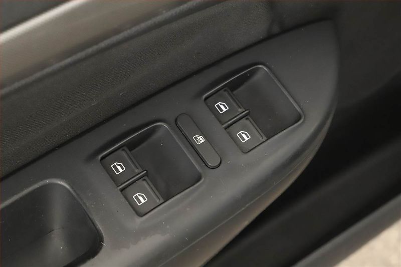 Škoda Octavia (2006) 2.0 TDI, 4X4, Tažné - fotka 9 z 12