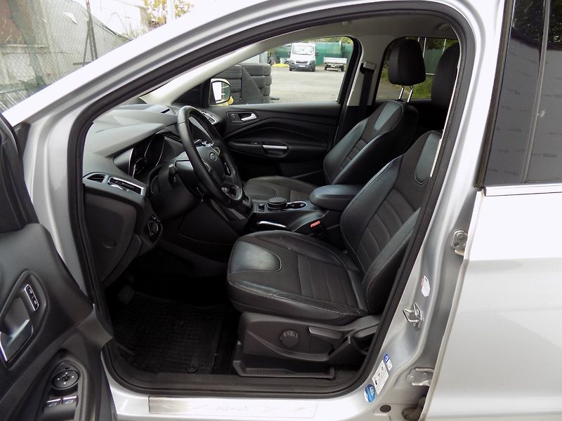 Ford Kuga (2016) 2.0TDCi/Individual/AWD/AT/ - fotka 13 z 44