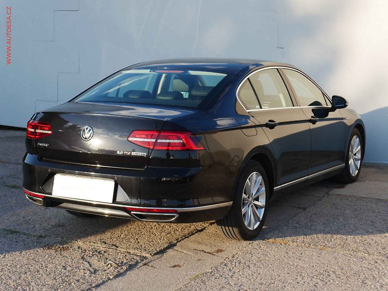 Volkswagen Passat (2017) 2.0TDi 4x4, ČR, Highline, DSG - fotka 5 z 15