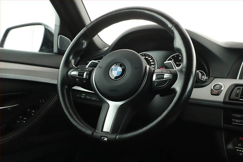 BMW Řada 5 (2017) M Sport 530d, Automat - fotka 8 z 20