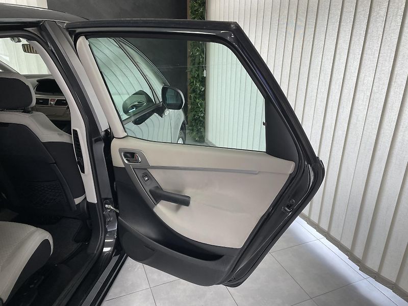 Citroën C4 Picasso 1.8 i LPG DIGIAC TZ  - fotka 14 z 25