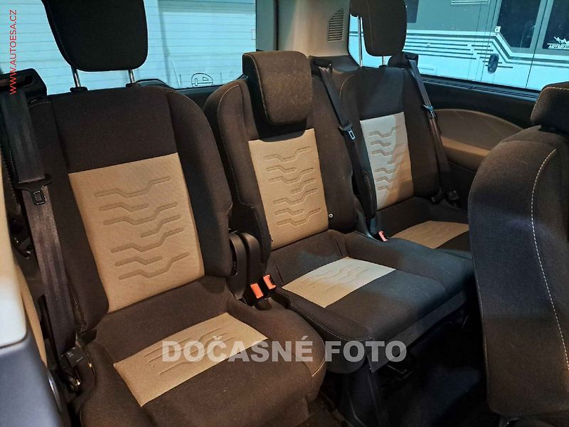 Ford Tourneo Custom (2016) 2.0TDCi L2 9míst, Limited, TZ - fotka 12 z 13