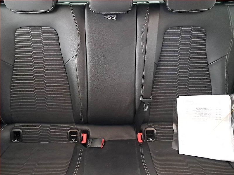 Mercedes-Benz Třídy A (2019) A 220 - fotka 10 z 18