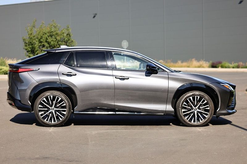 Lexus RZ 450e 450e LUXURY DIRECT4 - fotka 5 z 26
