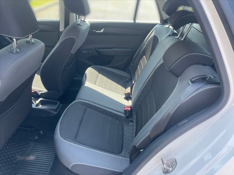 Škoda Fabia 1,0 TSI 70 Ambition - fotka 8 z 11