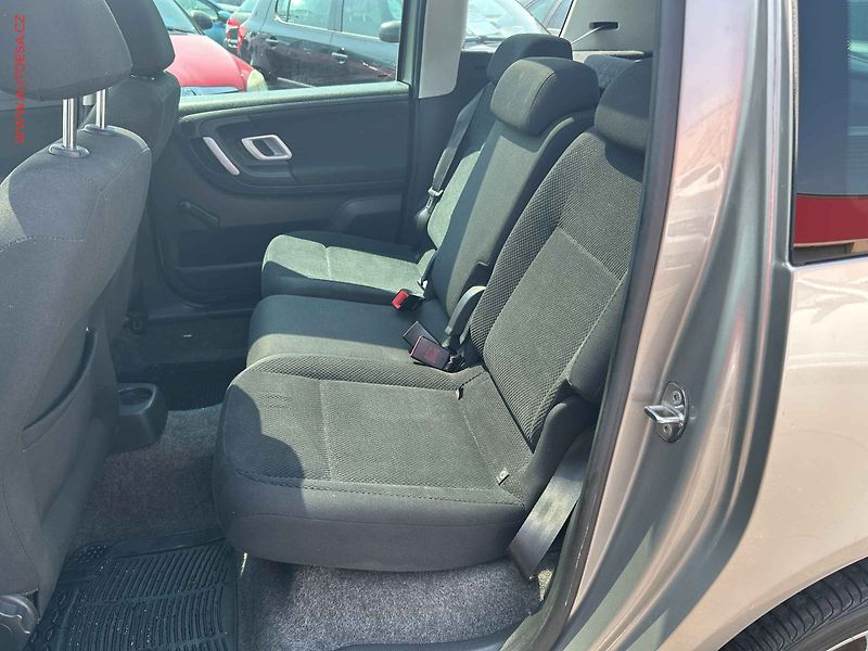 Škoda Roomster (2009) 1.4 MPi, AC, panor. - fotka 10 z 15