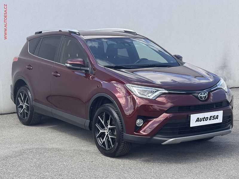Toyota RAV4 (2016) 2.0 D-4D 4x4, ČR, AC, navi - fotografie inzerátu