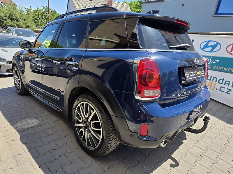 Mini Cooper S 2.0-JOHN COOPER S-4x4 - fotka 9 z 25