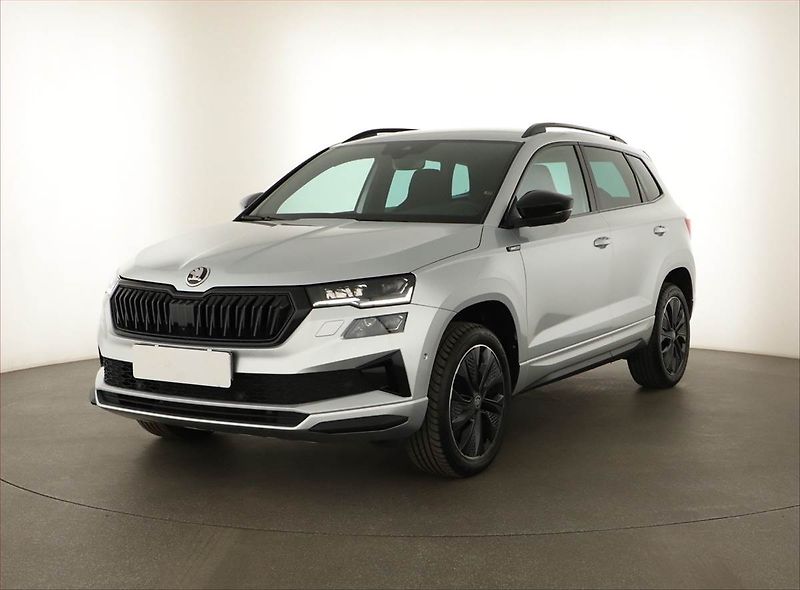 Škoda Karoq (2025) 1.5 TSI, Sportline, DSG - fotka 2 z 20