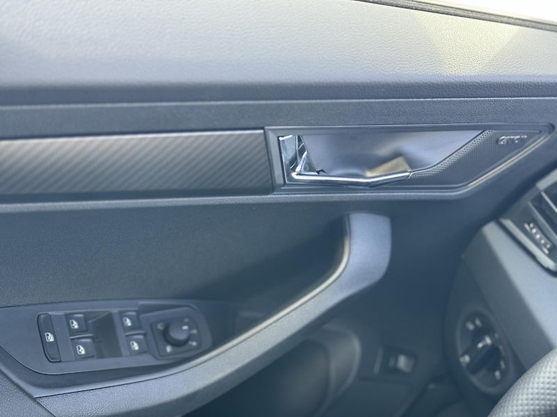 Škoda Karoq (2026) Sportline 1,5 TSI 110 kW DSG - fotka 27 z 32