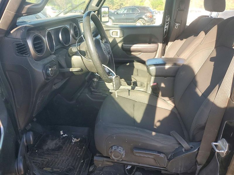 Jeep Wrangler (2020) Auto na cestě - fotka 7 z 11