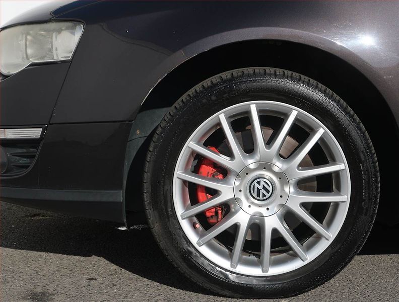 Volkswagen Passat (2008) Comfortline 2.0 TDI, nová STK - fotka 12 z 16