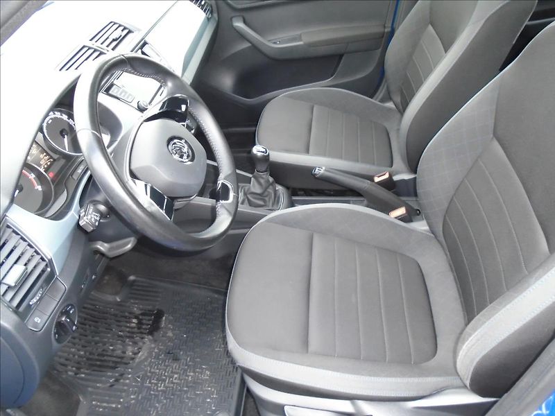 Škoda Fabia 1,0 - fotka 10 z 26