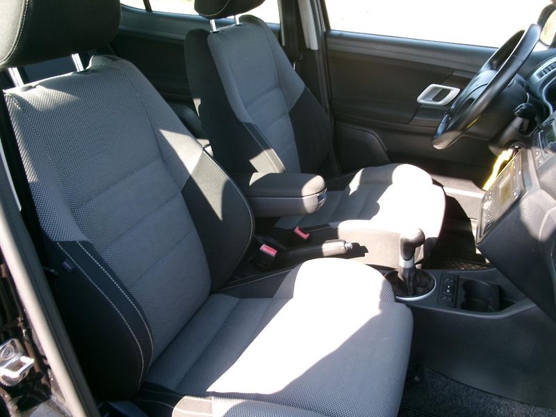 Škoda Fabia (2007) 1,4 16V AC ALU VÝHŘEV - fotka 25 z 27