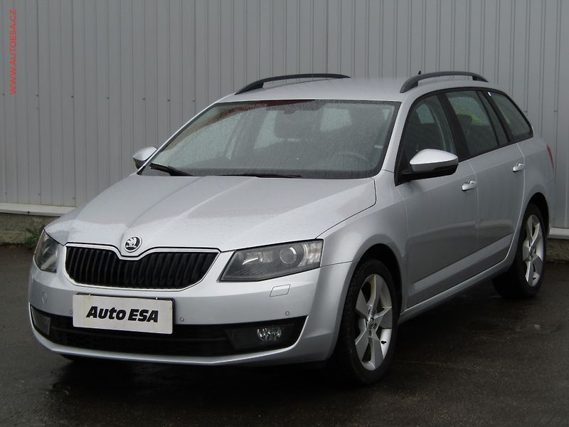 Škoda Octavia (2015) 2.0 TDi, ČR, DSG, bixen - fotka 3 z 21