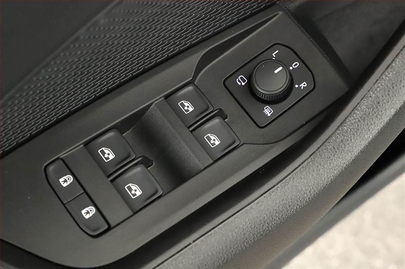 Škoda Octavia (2025) Sportline 1.5 eTSI mHEV - fotka 21 z 24