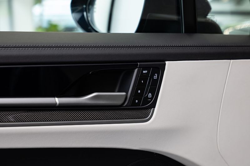 Porsche Cayenne S/V8/Ventilace/Bose/Záruka - fotka 21 z 29