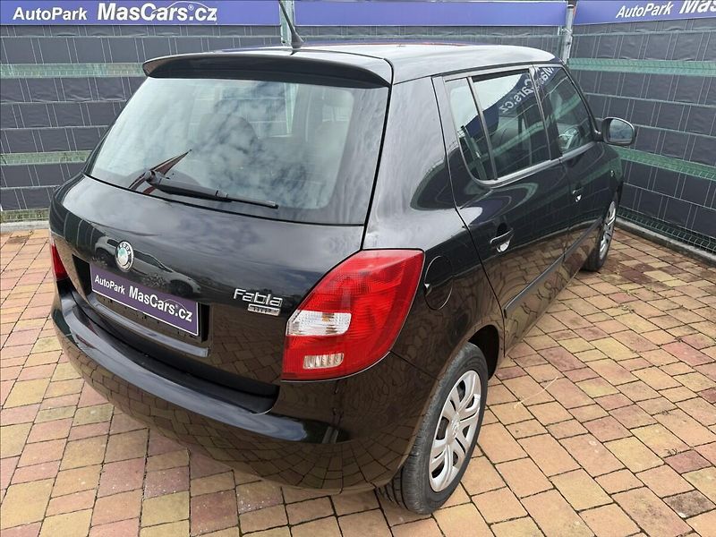 Škoda Fabia II 1.2 HTP Ambiente - fotka 5 z 17