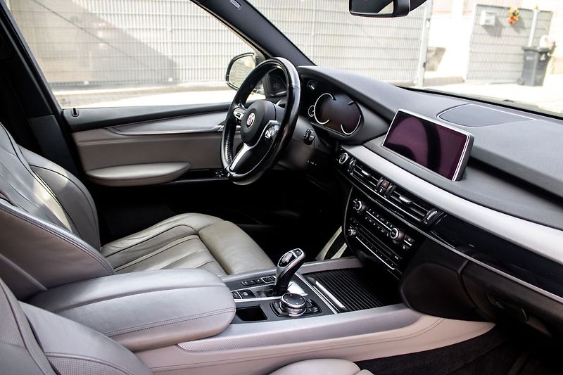 BMW X5 - fotka 19 z 51