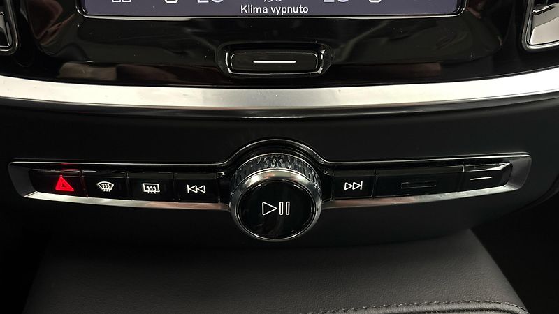 Volvo V60 2.0 T6 AUT AWD Recharge Plus B - fotka 13 z 34