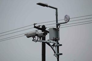 Radar na úsekové měření rychlosti v Drobovicích.