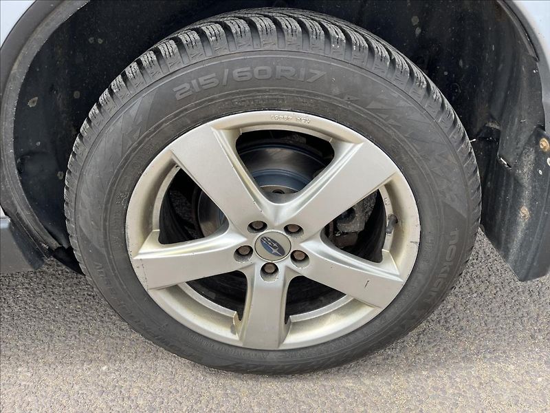Subaru Forester 2,0 D-L 108KW 4x4 TZ ČR SERVIS - fotka 35 z 41