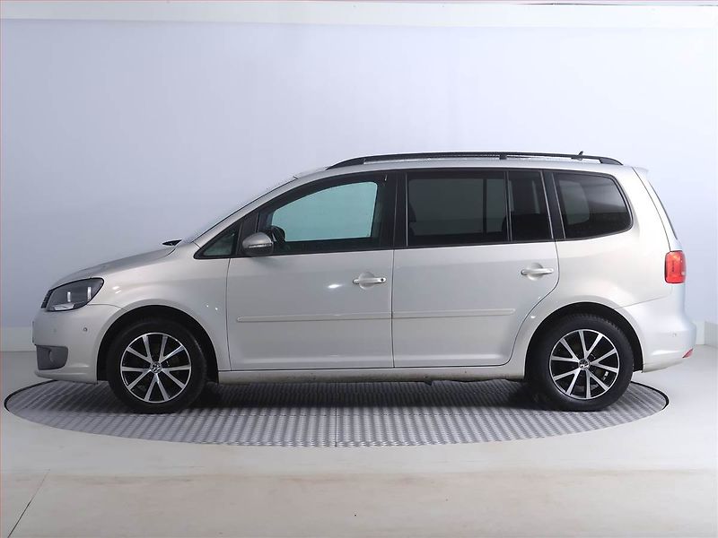 Volkswagen Touran (2012) Comfortline 1.4 TSI, 7 míst - fotka 3 z 22