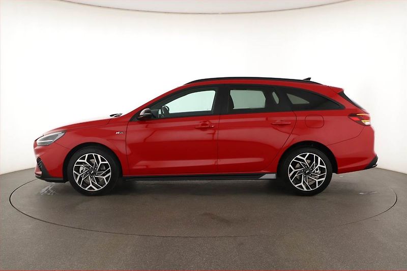 Hyundai i30 (2025) 1.0 T-GDI, N-LINE, DPH - fotka 3 z 19
