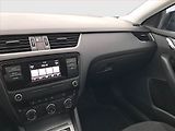 Škoda Octavia (2015) 1.6 TDI, Tempomat - náhled 13