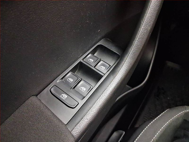 Škoda Fabia (2019) Ambition 1.0 TSI, Tempomat - fotka 27 z 30