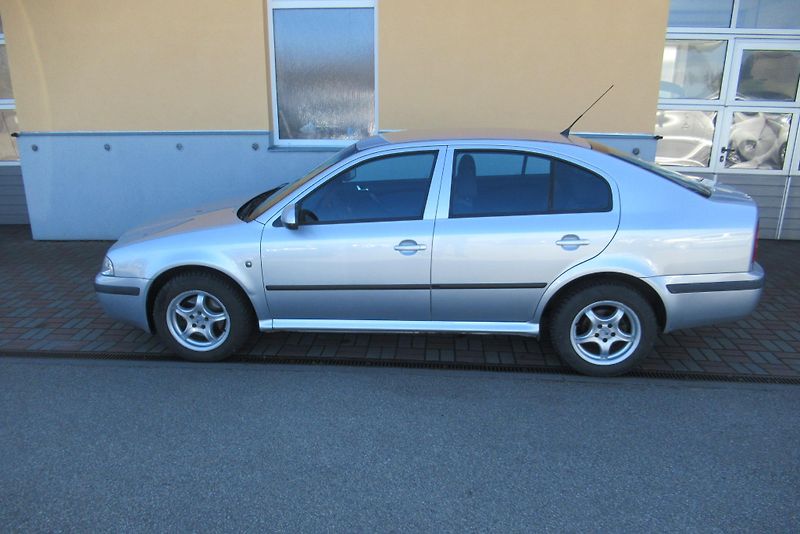 Škoda Octavia 1.9 TDi TOUR KLIMA TAŽNÉ - fotka 6 z 17