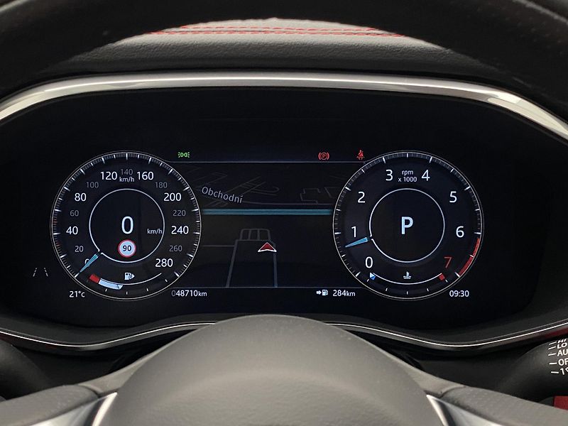 Jaguar XF P300 R-DYNAMIC S AWD AUT CZ - fotka 25 z 44