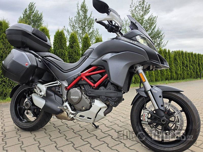 Ducati Multistrada 1200 S (2017) - fotka 1 z 19